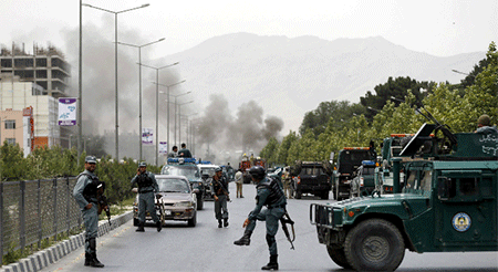 Ataque con explosivos contra el Parlamento afgano